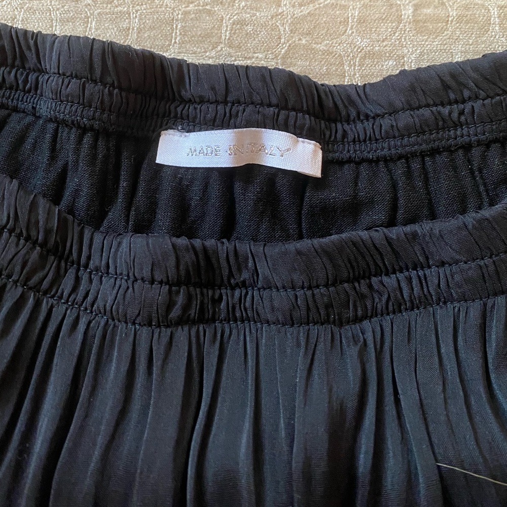 Pookie and Sebastian Skirt - Picture 3 of 3